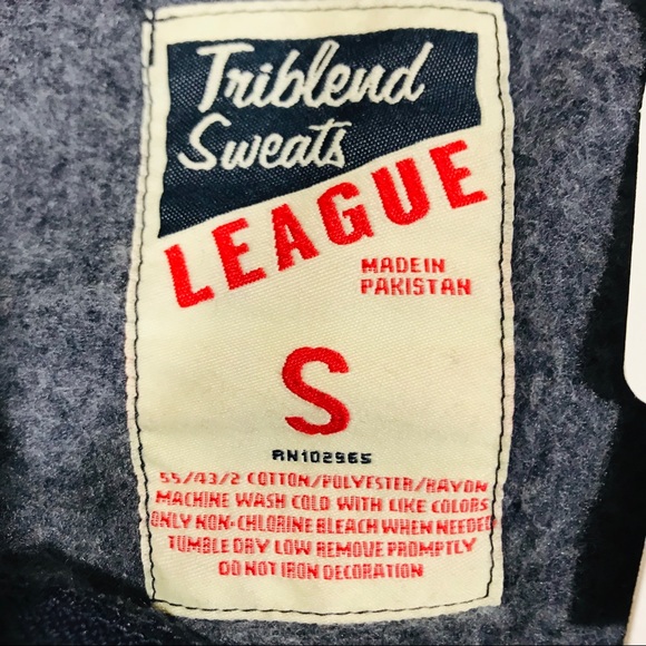 Butler half zip sweatshirt youth Small - NWT - Picture 6 of 6